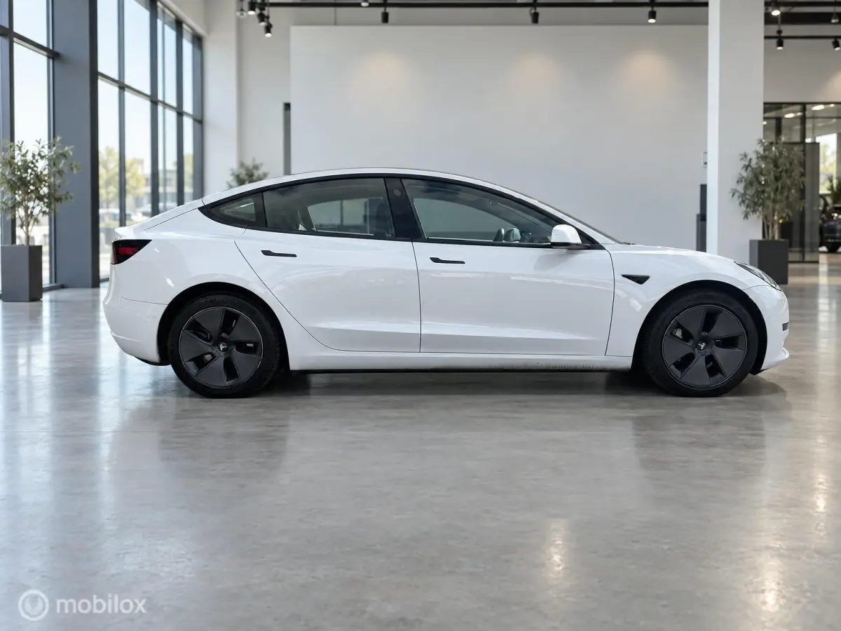 RWD Plus 60kWh LFP | Trekhaak 1.000kg | Pearl White | 09/2021