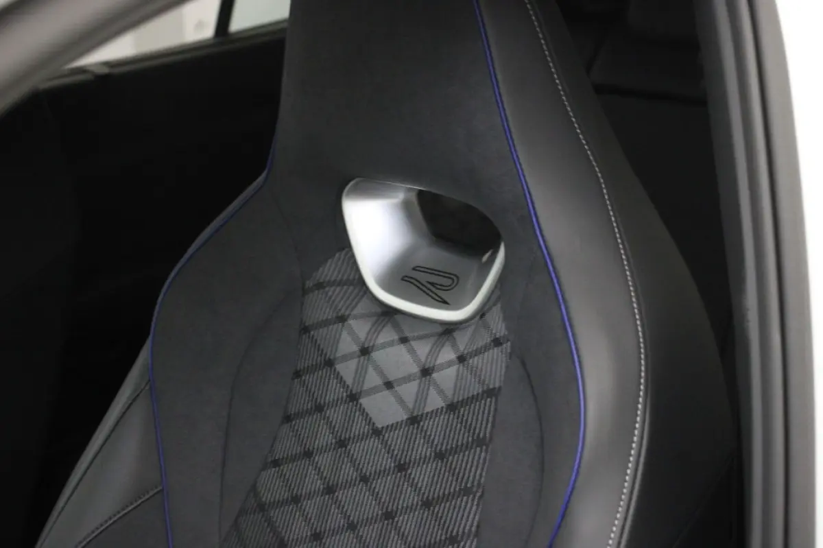 1.5 eTSI R-Line Edition 7 Persoons Automaat - NL Auto origineel