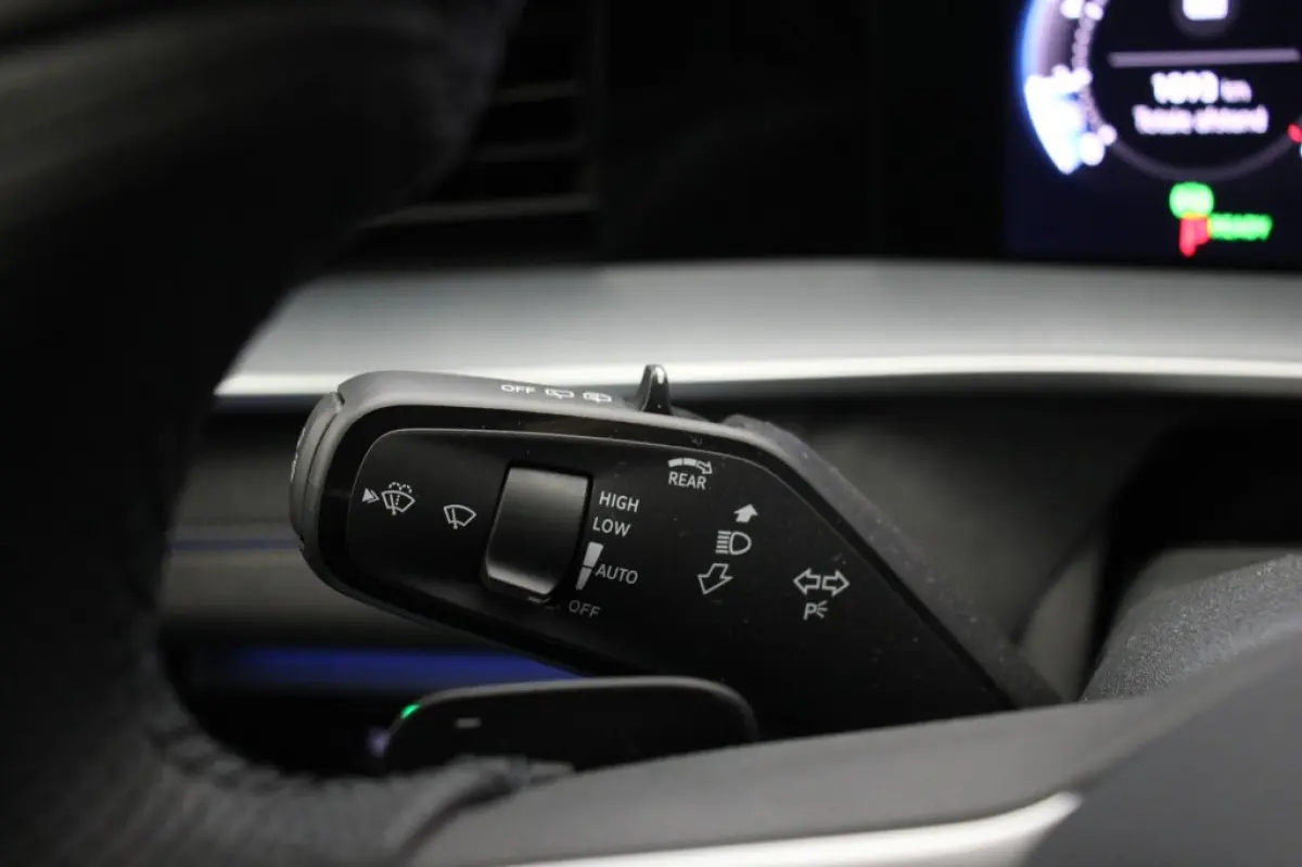 1.5 eTSI R-Line Edition 7 Persoons Automaat - NL Auto origineel