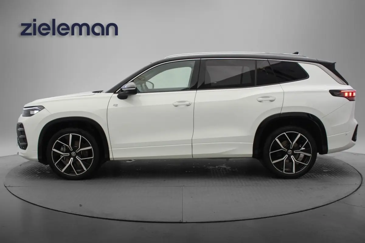1.5 eTSI R-Line Edition 7 Persoons Automaat - NL Auto origineel