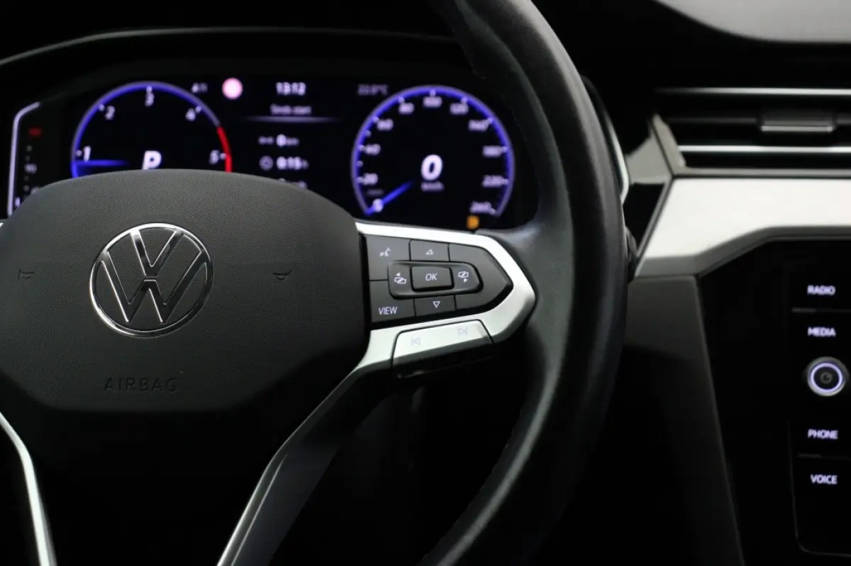 2.0 TDI Business Automaat - Digitaal Cockpit, Carplay, Camera, Adapt. Cruise