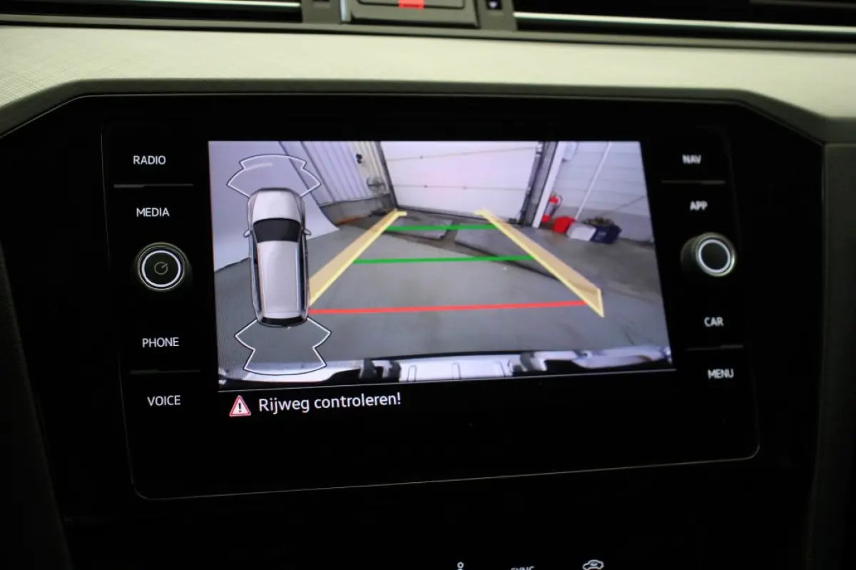 2.0 TDI Business Automaat - Digitaal Cockpit, Carplay, Camera, Adapt. Cruise
