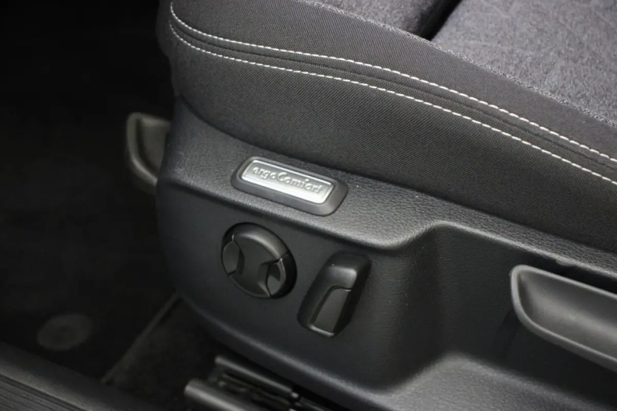 2.0 TDI Business Automaat - Digitaal Cockpit, Carplay, Camera, Adapt. Cruise