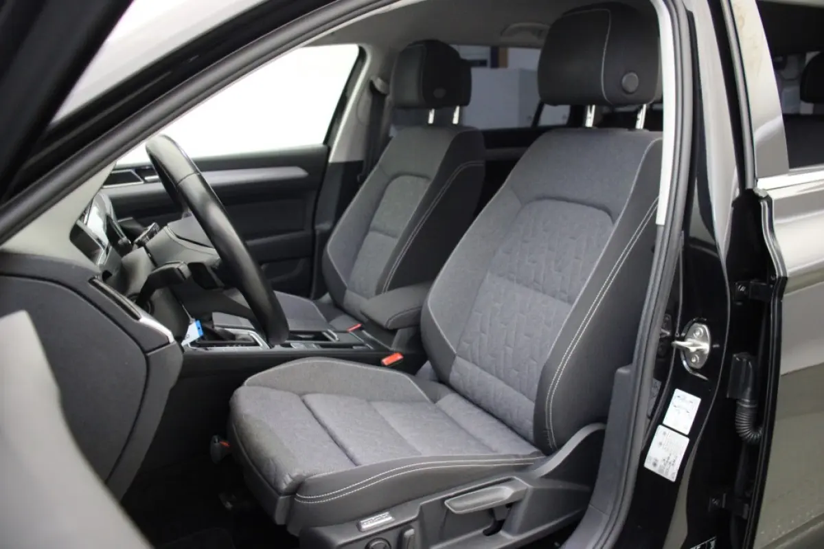 2.0 TDI Business Automaat - Digitaal Cockpit, Carplay, Camera, Adapt. Cruise