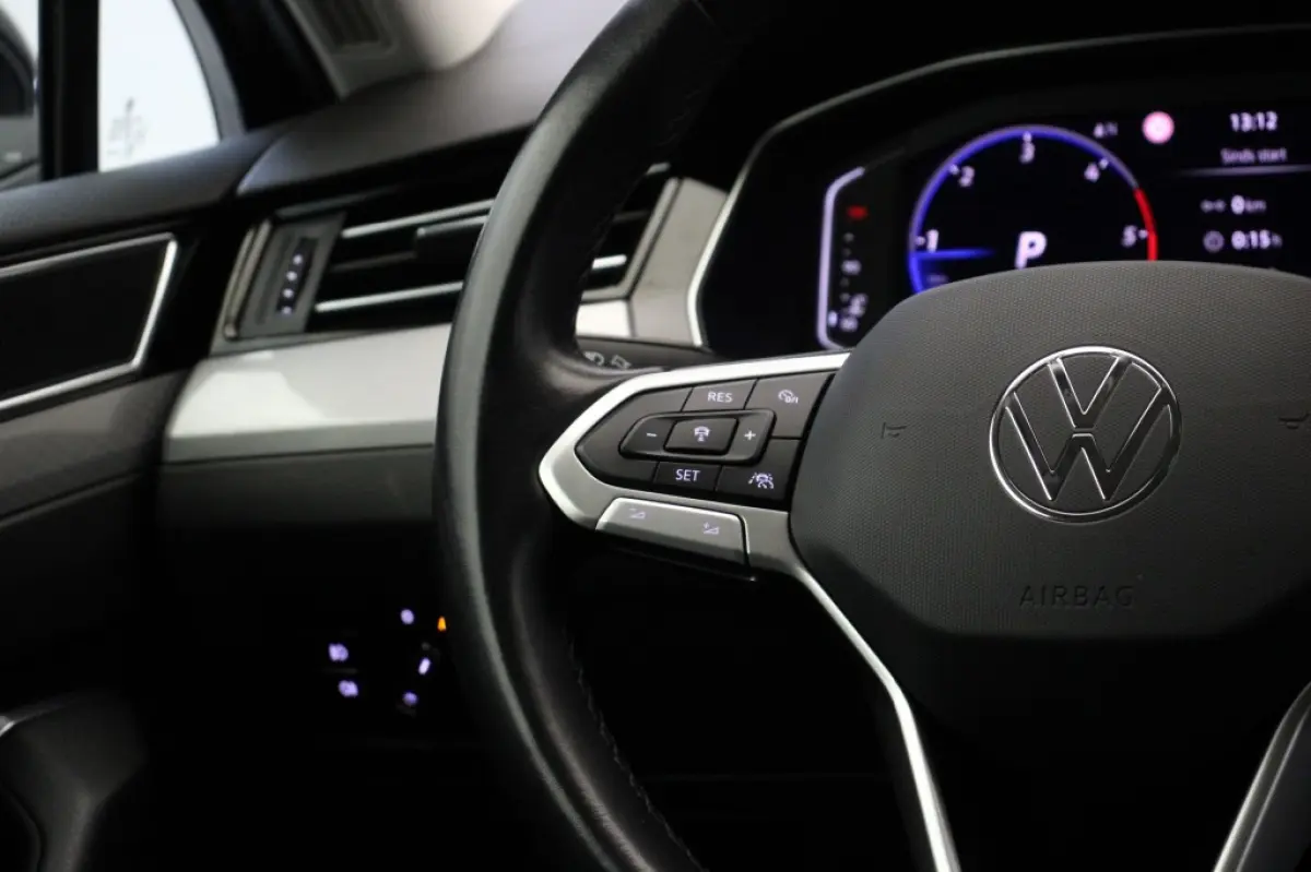 2.0 TDI Business Automaat - Digitaal Cockpit, Carplay, Camera, Adapt. Cruise
