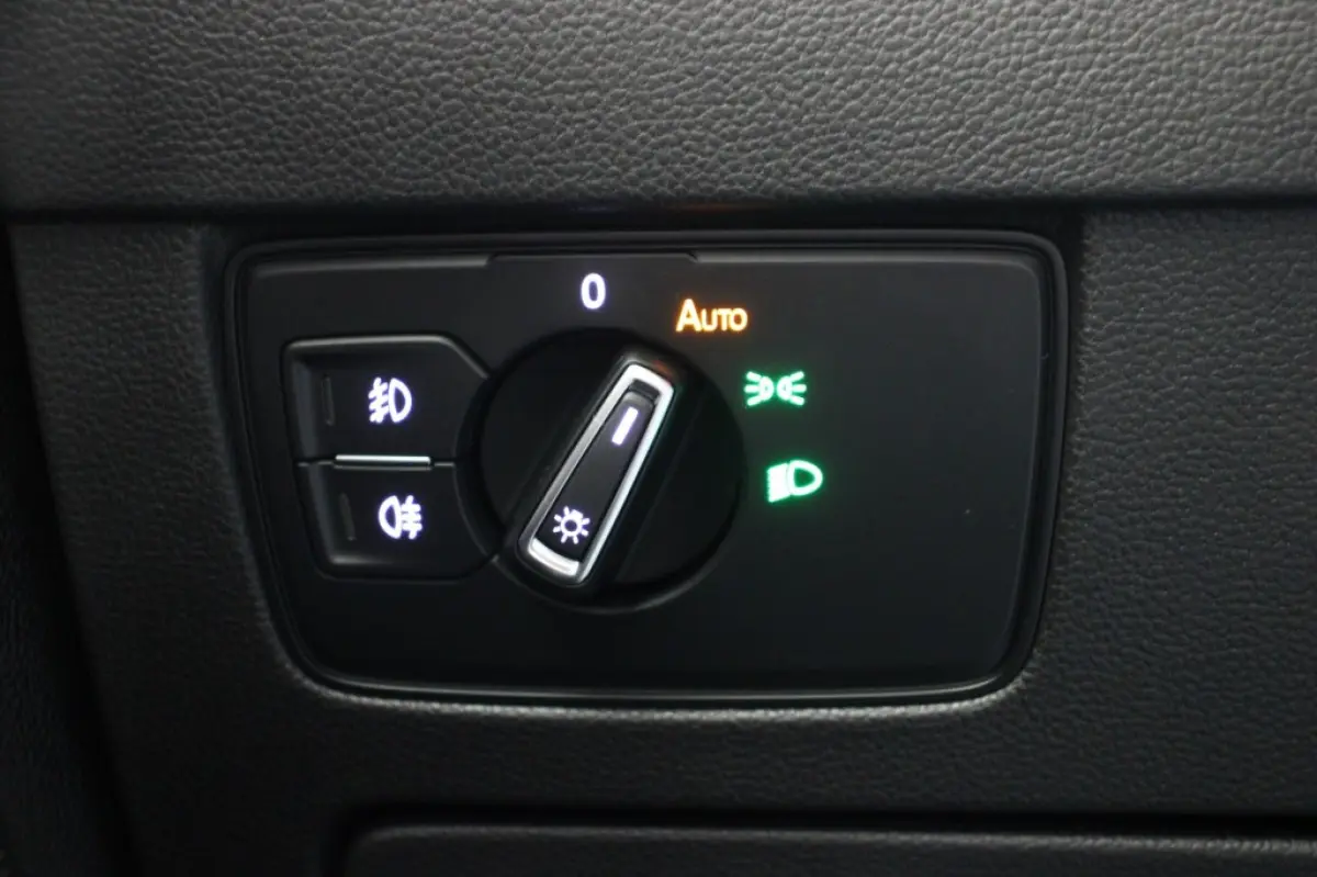 2.0 TDI Business Automaat - Digitaal Cockpit, Carplay, Camera, Adapt. Cruise