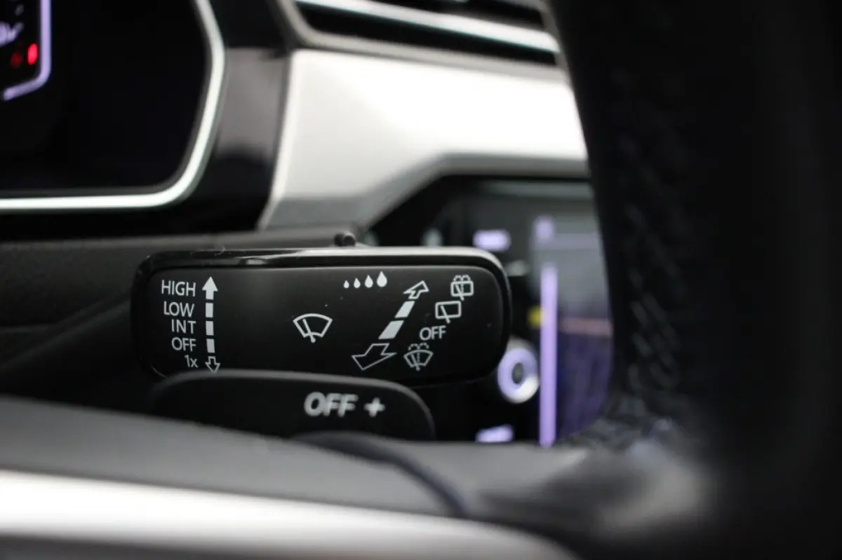2.0 TDI Business Automaat - Digitaal Cockpit, Carplay, Camera, Adapt. Cruise