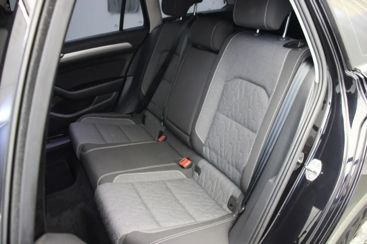 2.0 TDI Business Automaat - Digitaal Cockpit, Carplay, Camera, Adapt. Cruise