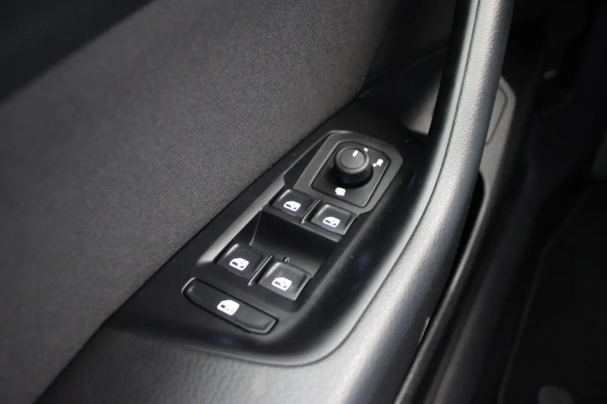 2.0 TDI Business Automaat - Digitaal Cockpit, Carplay, Camera, Adapt. Cruise