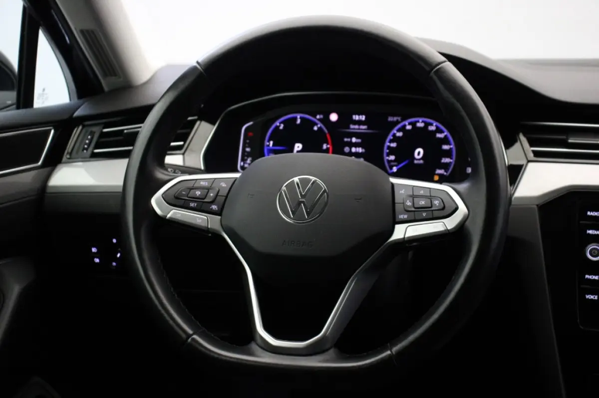 2.0 TDI Business Automaat - Digitaal Cockpit, Carplay, Camera, Adapt. Cruise