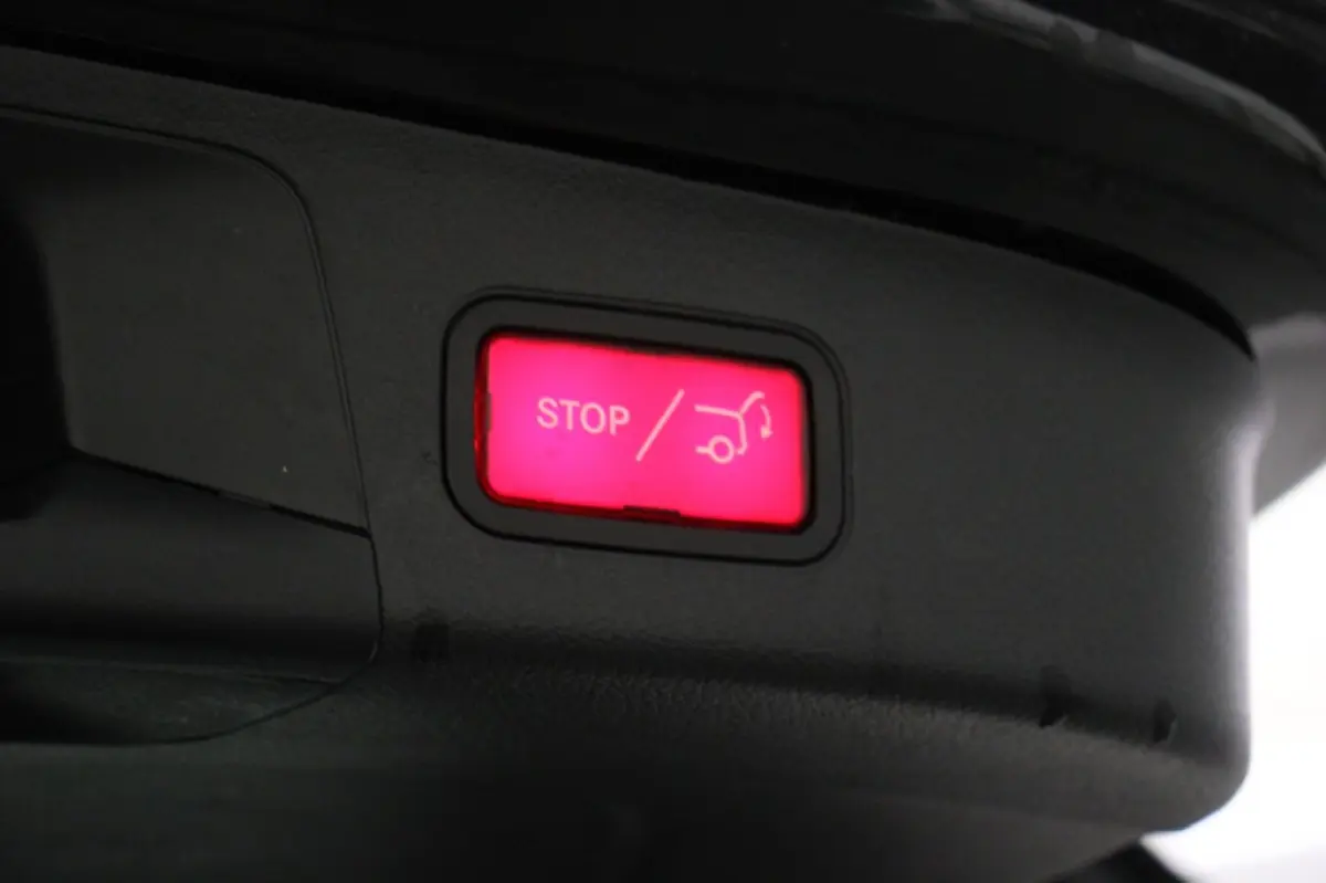 250 Business Solution Luxury 67 kWh - Navi, Camera, Adapt. Cruise, Stoelverw. SOH 95,85%