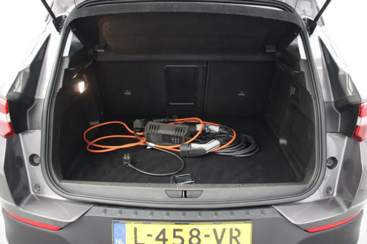 1.6T Hybrid PHEV Elegance - Carplay, Camera, Cruise, Clima, Half Leer