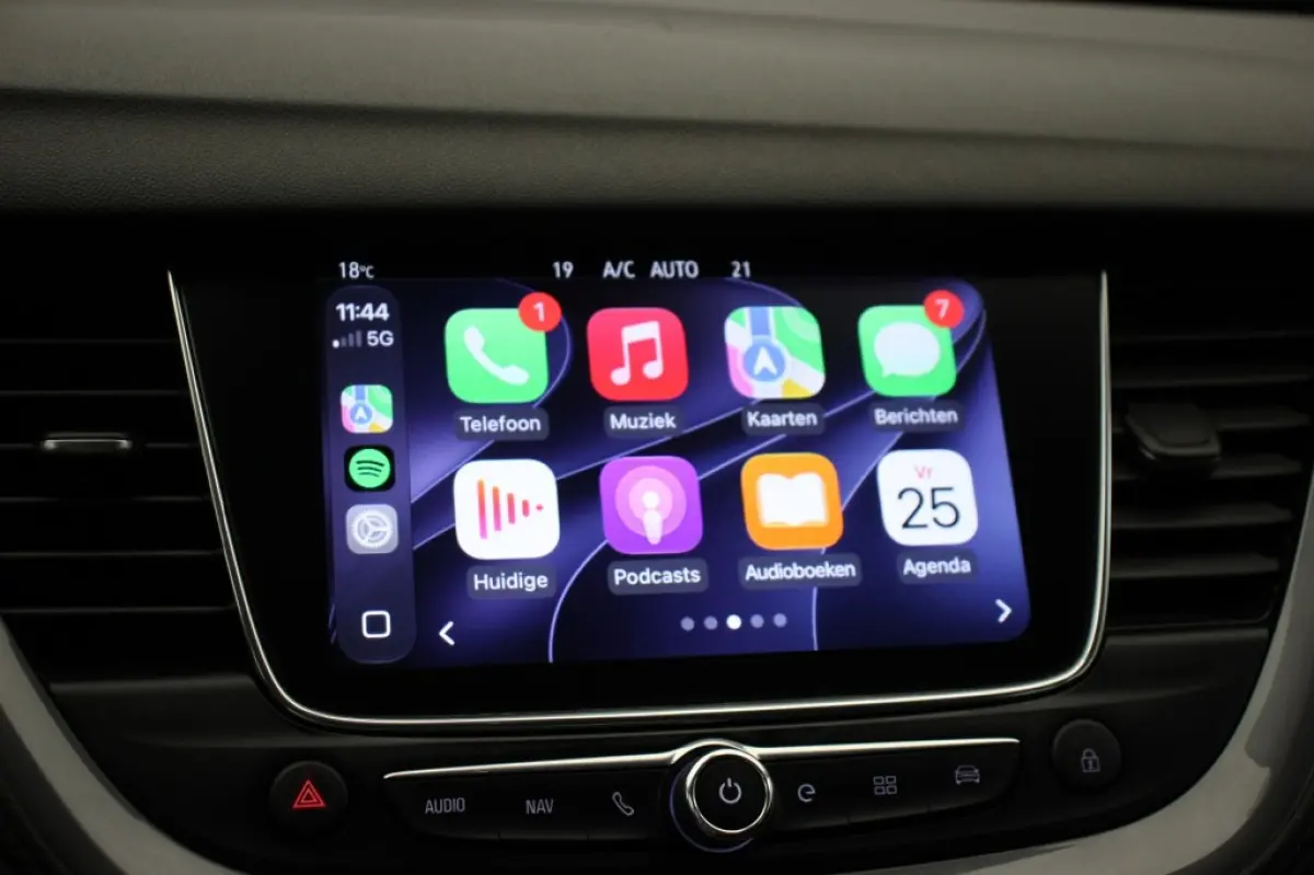 1.6T Hybrid PHEV Elegance - Carplay, Camera, Cruise, Clima, Half Leer