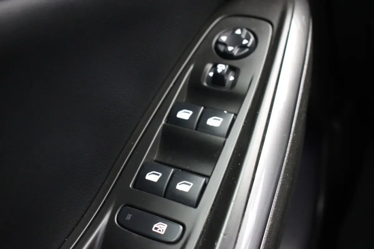 1.6T Hybrid PHEV Elegance - Carplay, Camera, Cruise, Clima, Half Leer