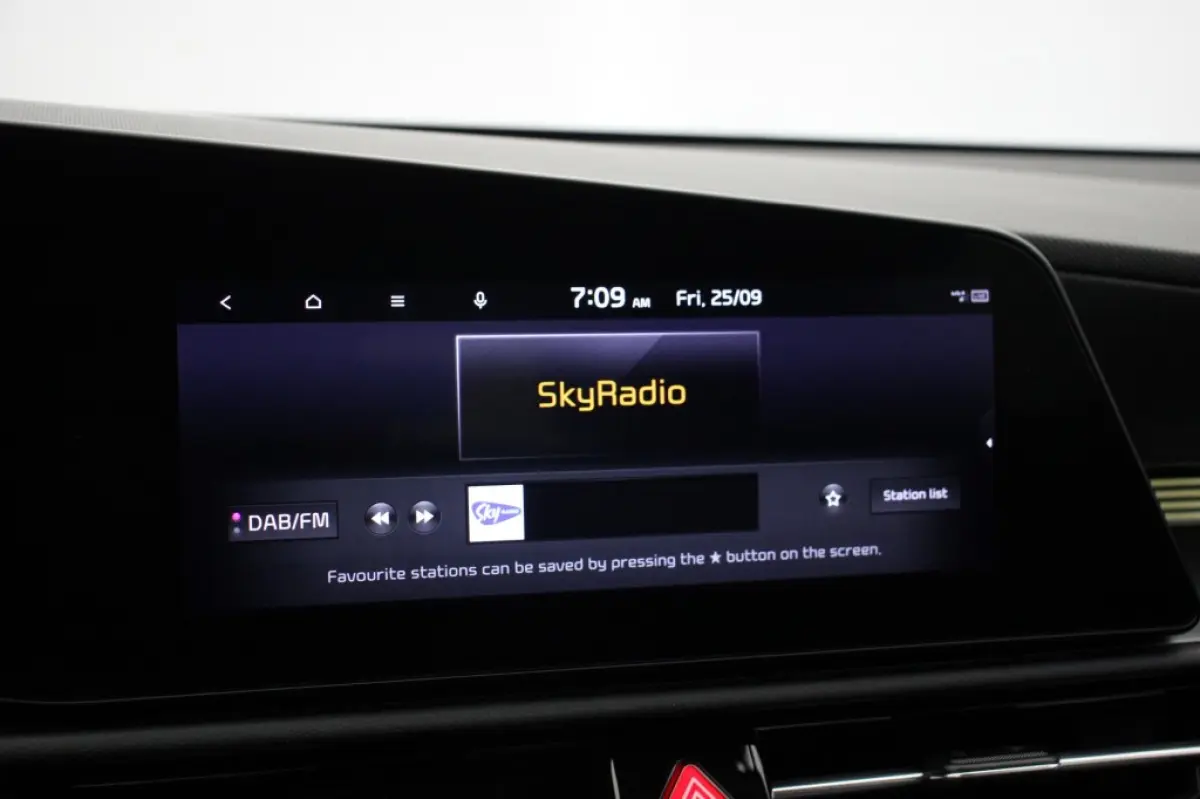 1.6 GDi Hybrid DynamicLine - Digitaal Cockpit, Carplay, Camera, Half Leer, Stoelverw.Trekhaak