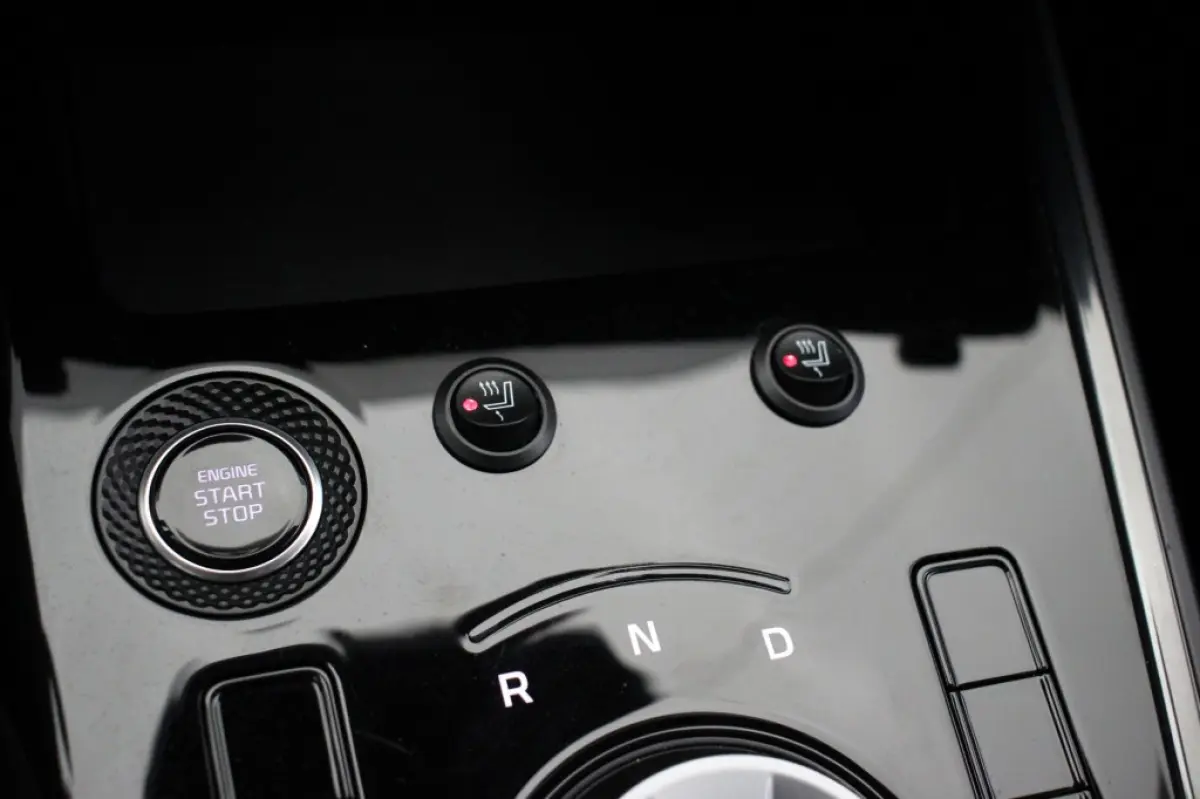1.6 GDi Hybrid DynamicLine - Digitaal Cockpit, Carplay, Camera, Half Leer, Stoelverw.Trekhaak