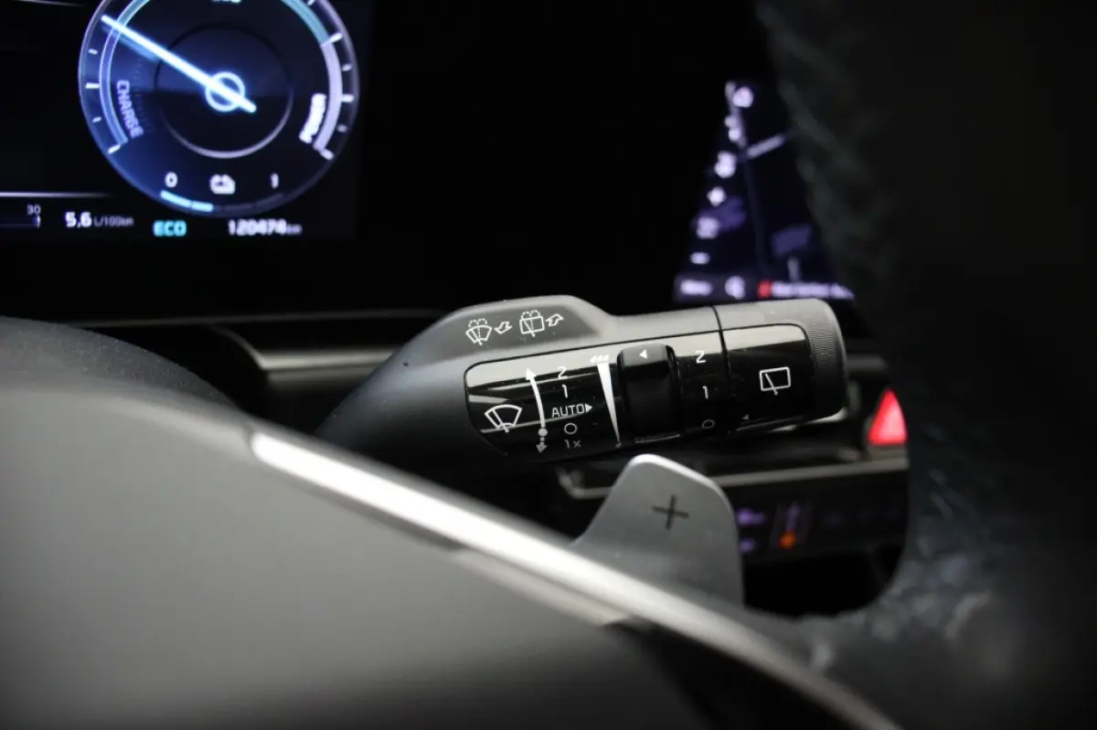 1.6 GDi Hybrid DynamicLine - Digitaal Cockpit, Carplay, Camera, Half Leer, Stoelverw.Trekhaak