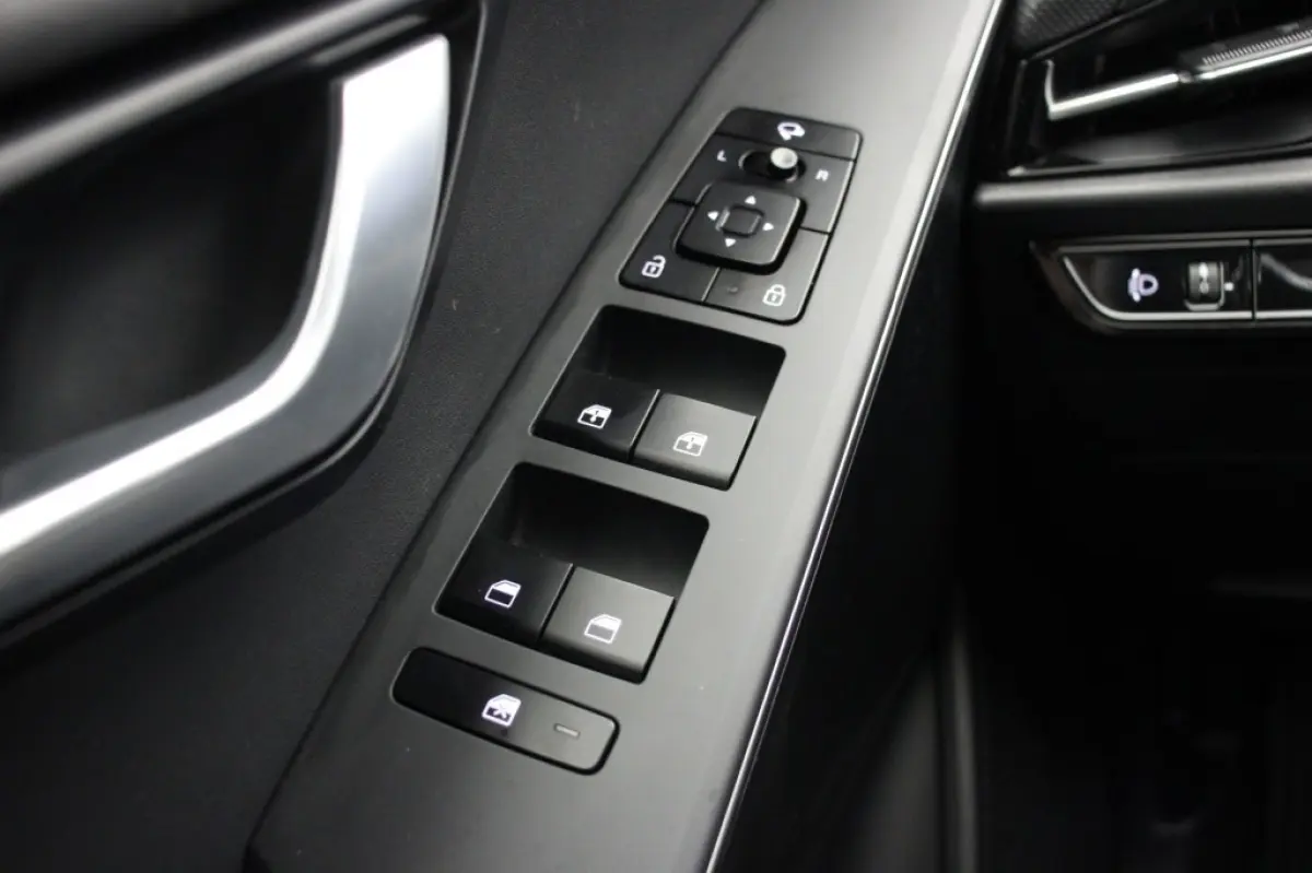 1.6 GDi Hybrid DynamicLine - Digitaal Cockpit, Carplay, Camera, Half Leer, Stoelverw.Trekhaak