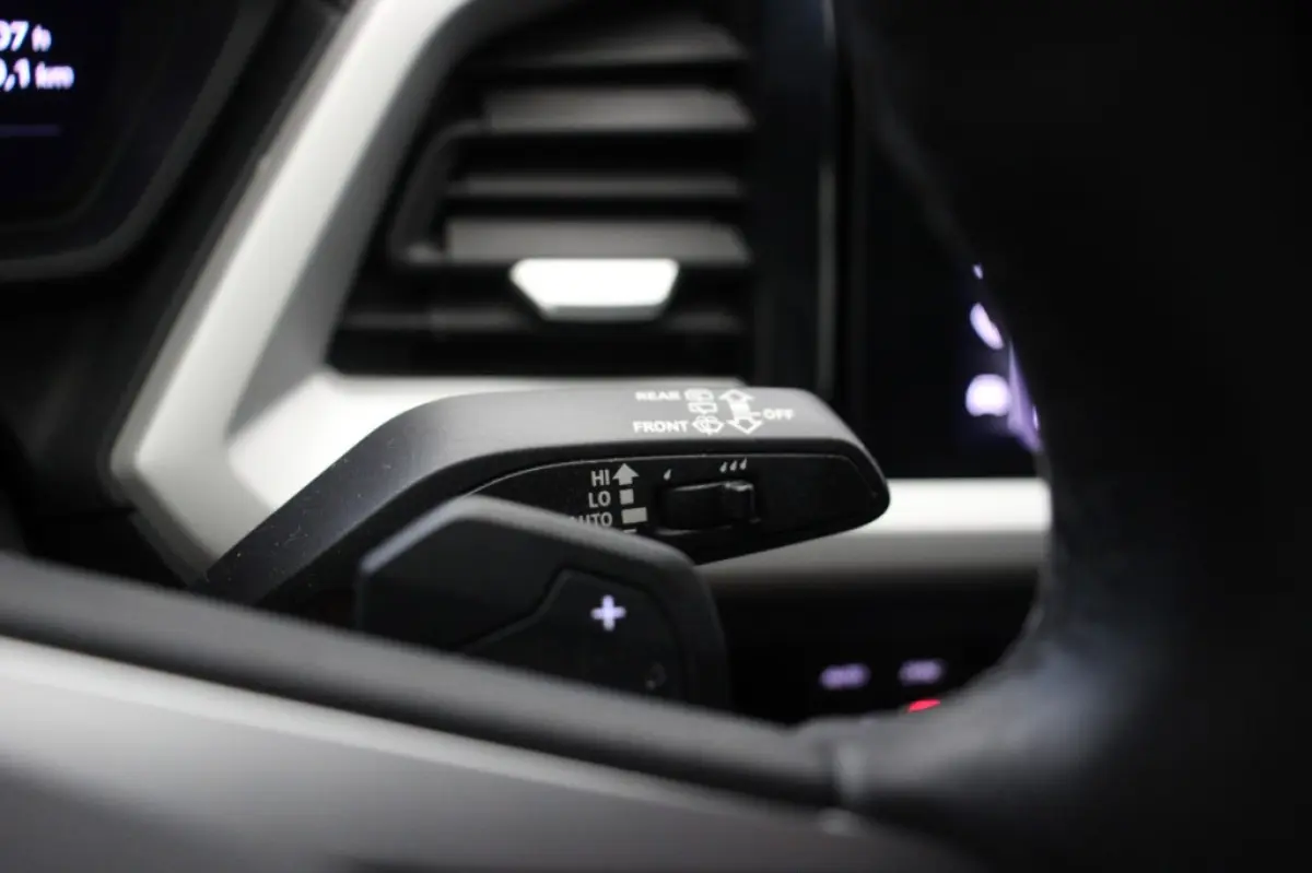 35 Launch edition 55 kWh - Digitaal Cockpit, Carplay, Camera, Stoelverw. SOH 90,49%