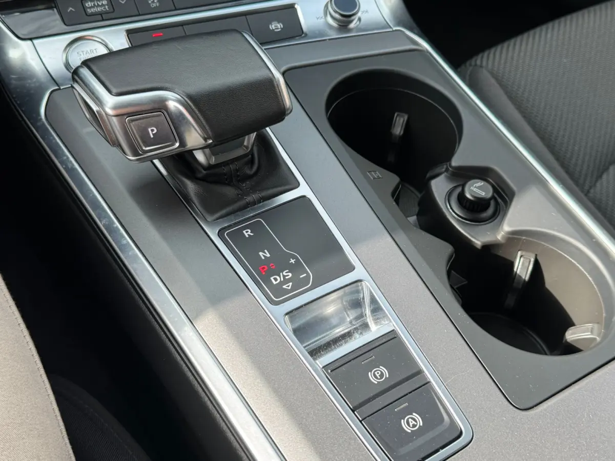 45 TFSI 245PK PRO-LINE BUSINESS VIRTUAL/PDC/NAVI