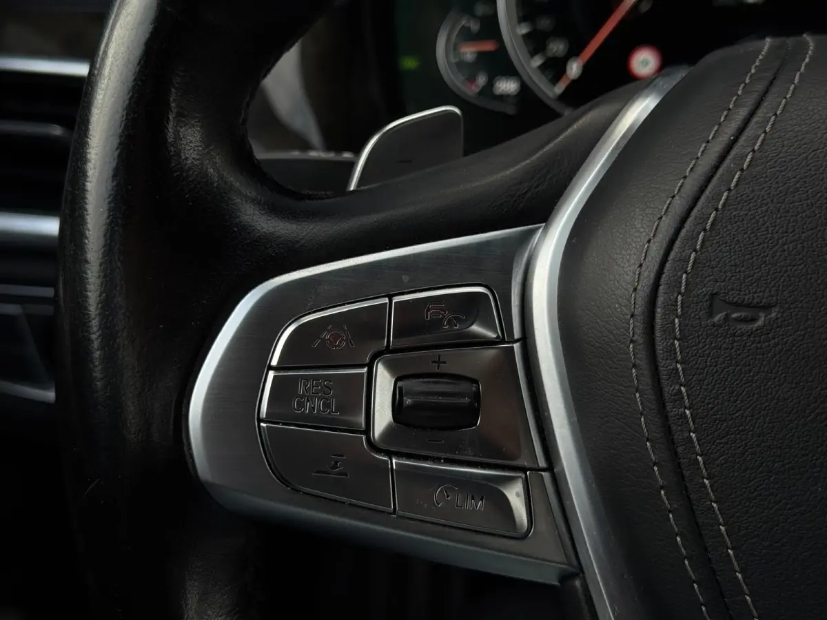740e iPerformance High Executive LEDER|CLIMATE|ORG NL
