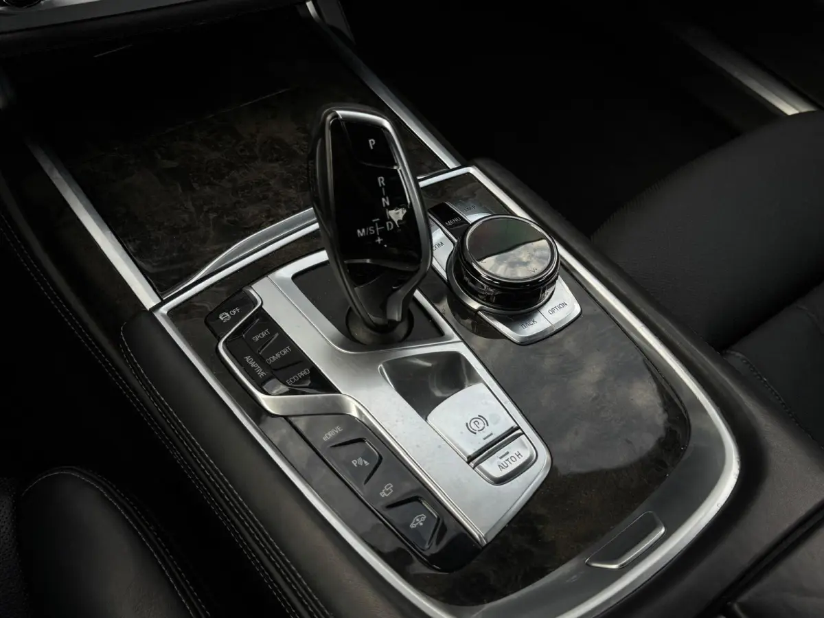 740e iPerformance High Executive LEDER|CLIMATE|ORG NL