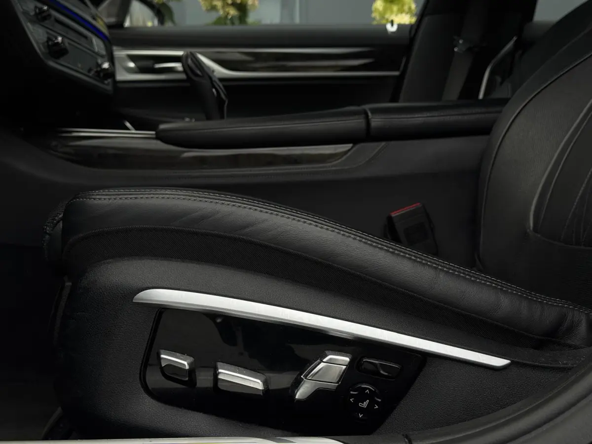740e iPerformance High Executive LEDER|CLIMATE|ORG NL