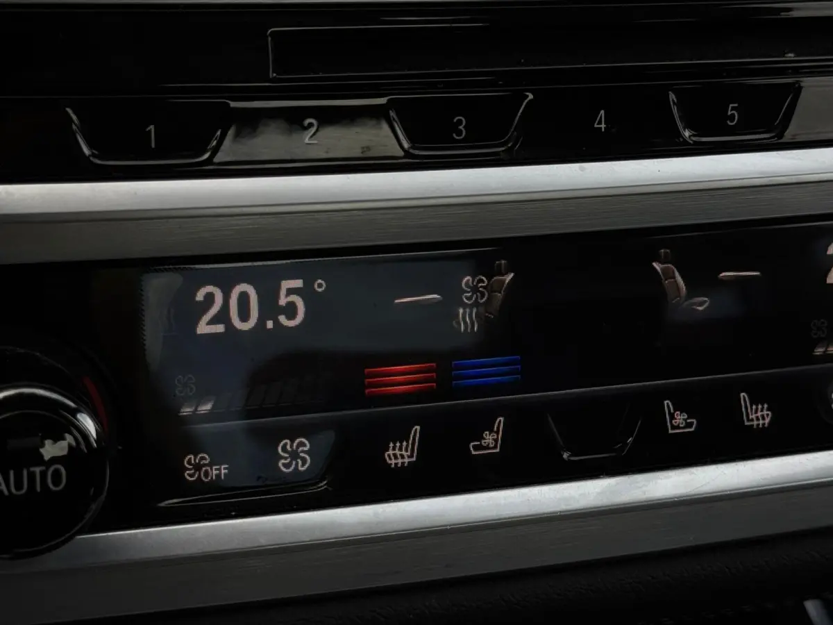 740e iPerformance High Executive LEDER|CLIMATE|ORG NL