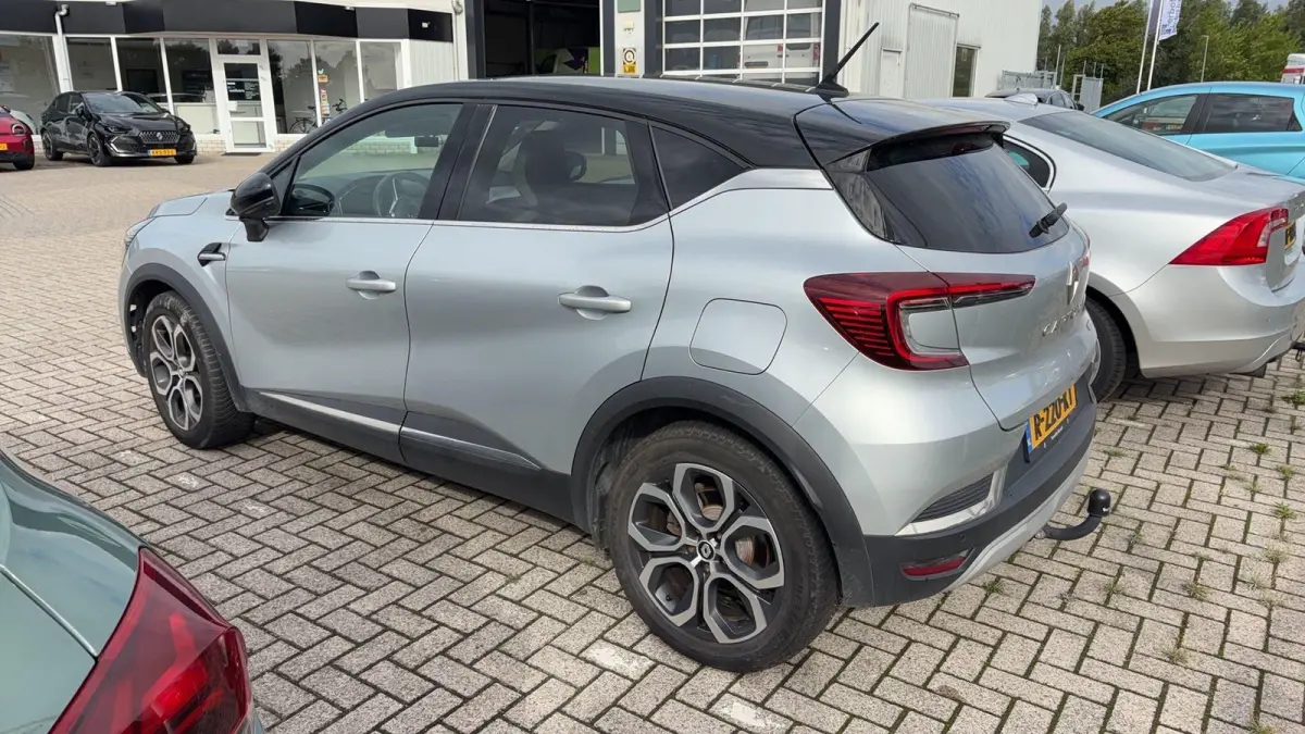 E-Tech Plug-in Hybrid 160 Intens | Navigatie | Parkeercamera | Trekhaak |
