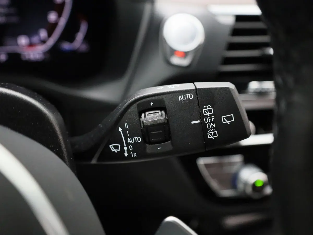 M40i xDrive Launch Edition High Executive