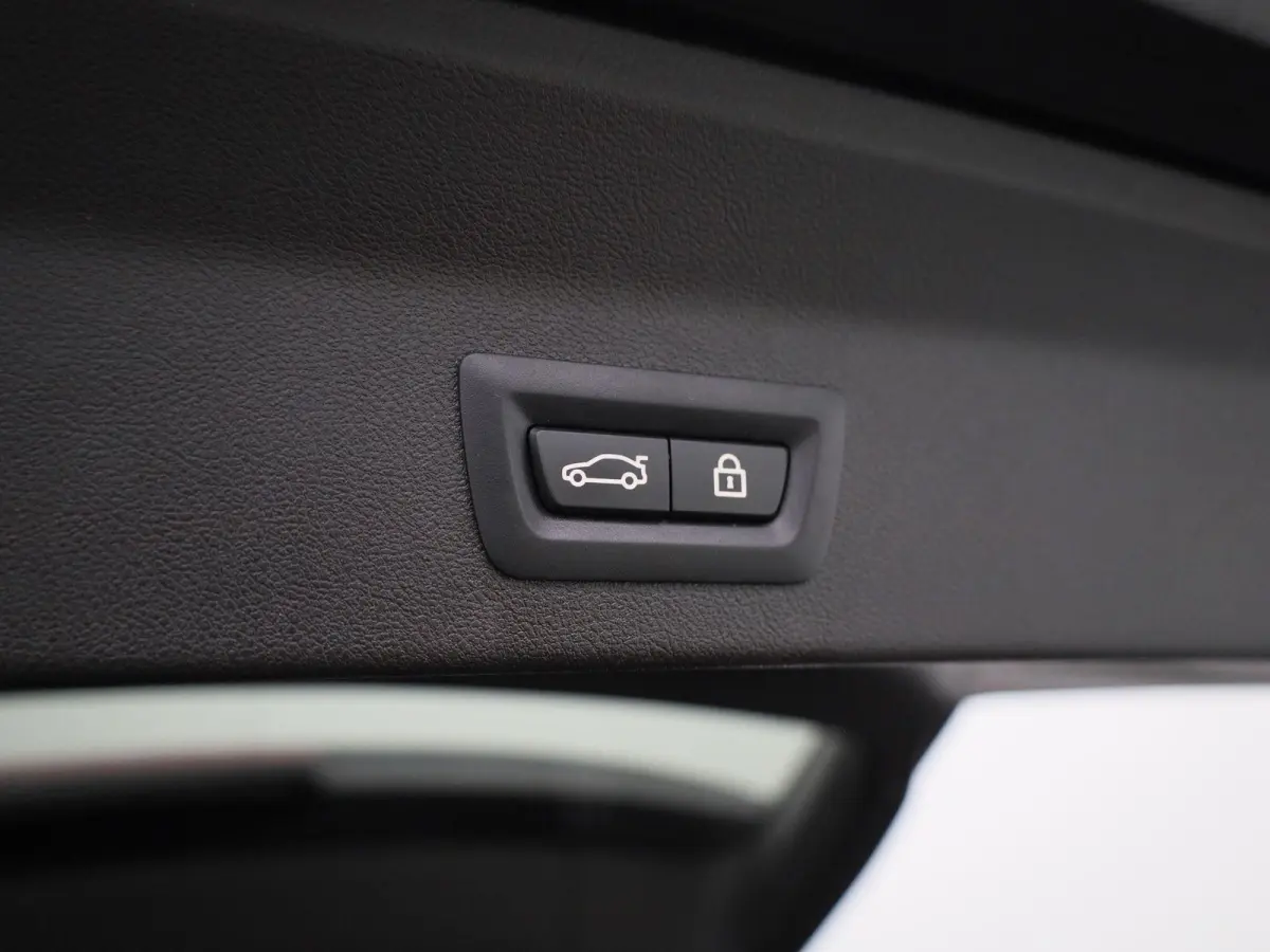 M40i xDrive Launch Edition High Executive