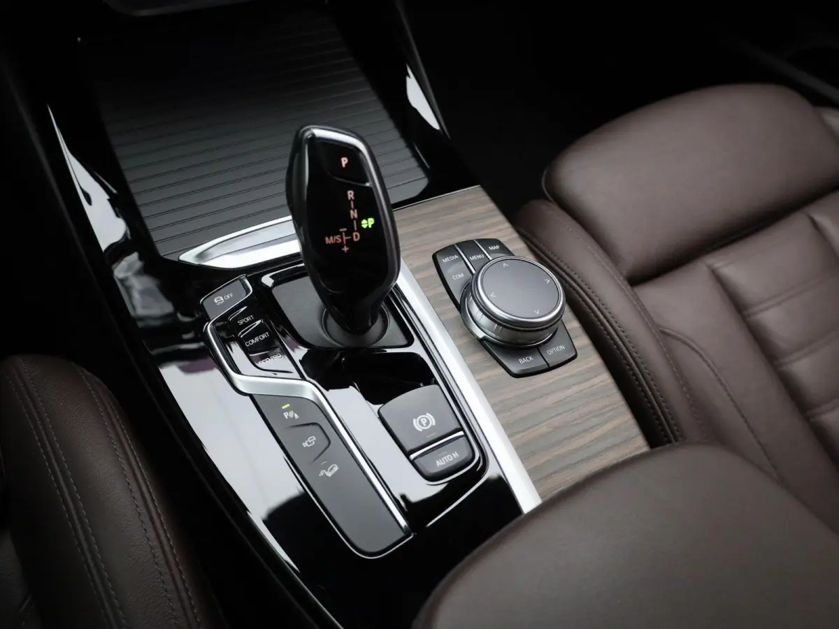 M40i xDrive Launch Edition High Executive