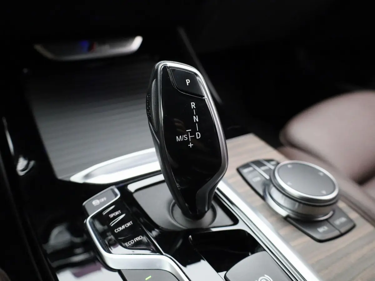 M40i xDrive Launch Edition High Executive