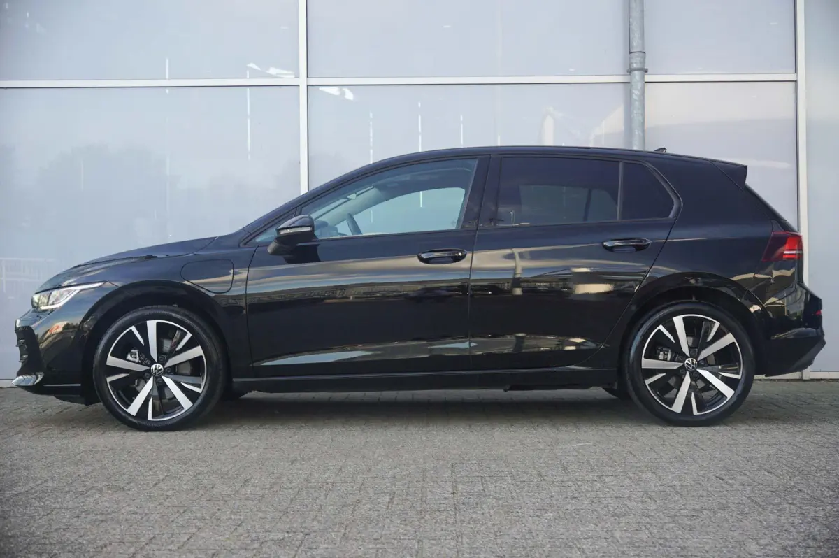 1.5 eHybrid 204pk Life Edition | SoH 100% | Trekhaak | Keyless | Achteruitrijcamera | Blind Spot Assist