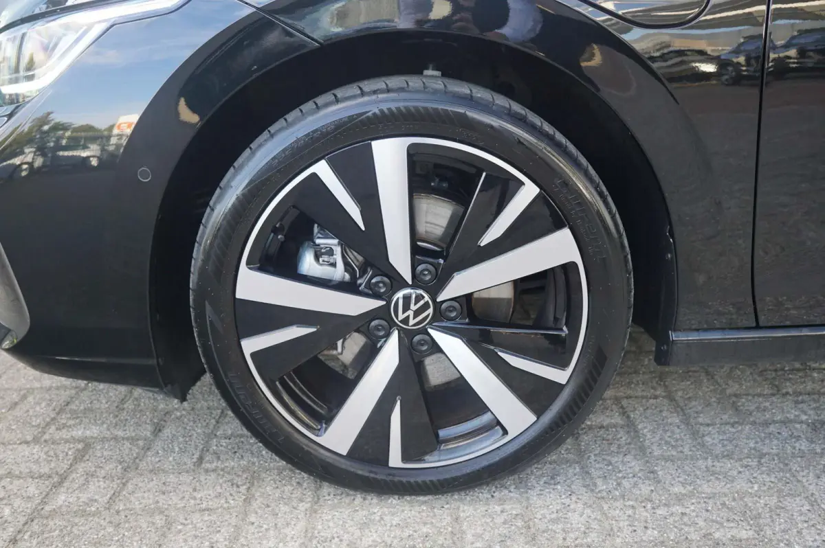 1.5 eHybrid 204pk Life Edition | SoH 100% | Trekhaak | Keyless | Achteruitrijcamera | Blind Spot Assist