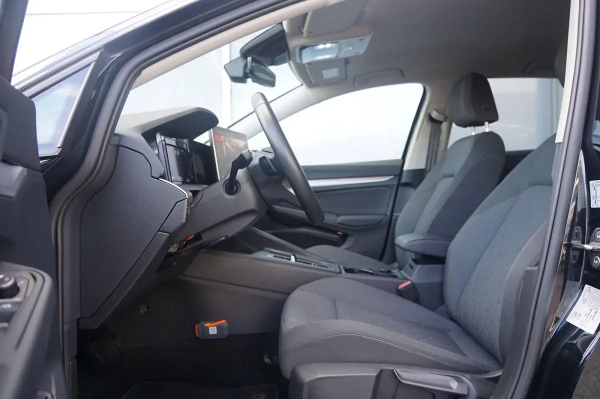 1.5 eHybrid 204pk Life Edition | SoH 100% | Trekhaak | Keyless | Achteruitrijcamera | Blind Spot Assist