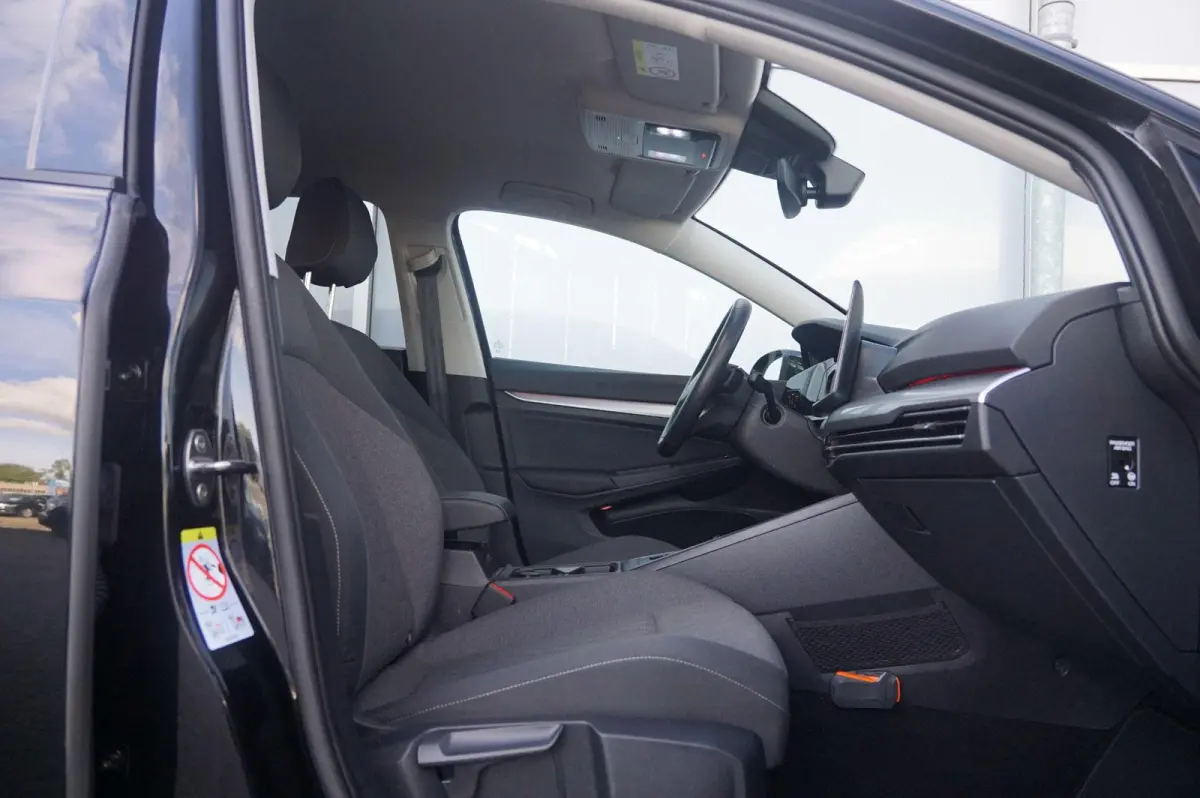 1.5 eHybrid 204pk Life Edition | SoH 100% | Trekhaak | Keyless | Achteruitrijcamera | Blind Spot Assist
