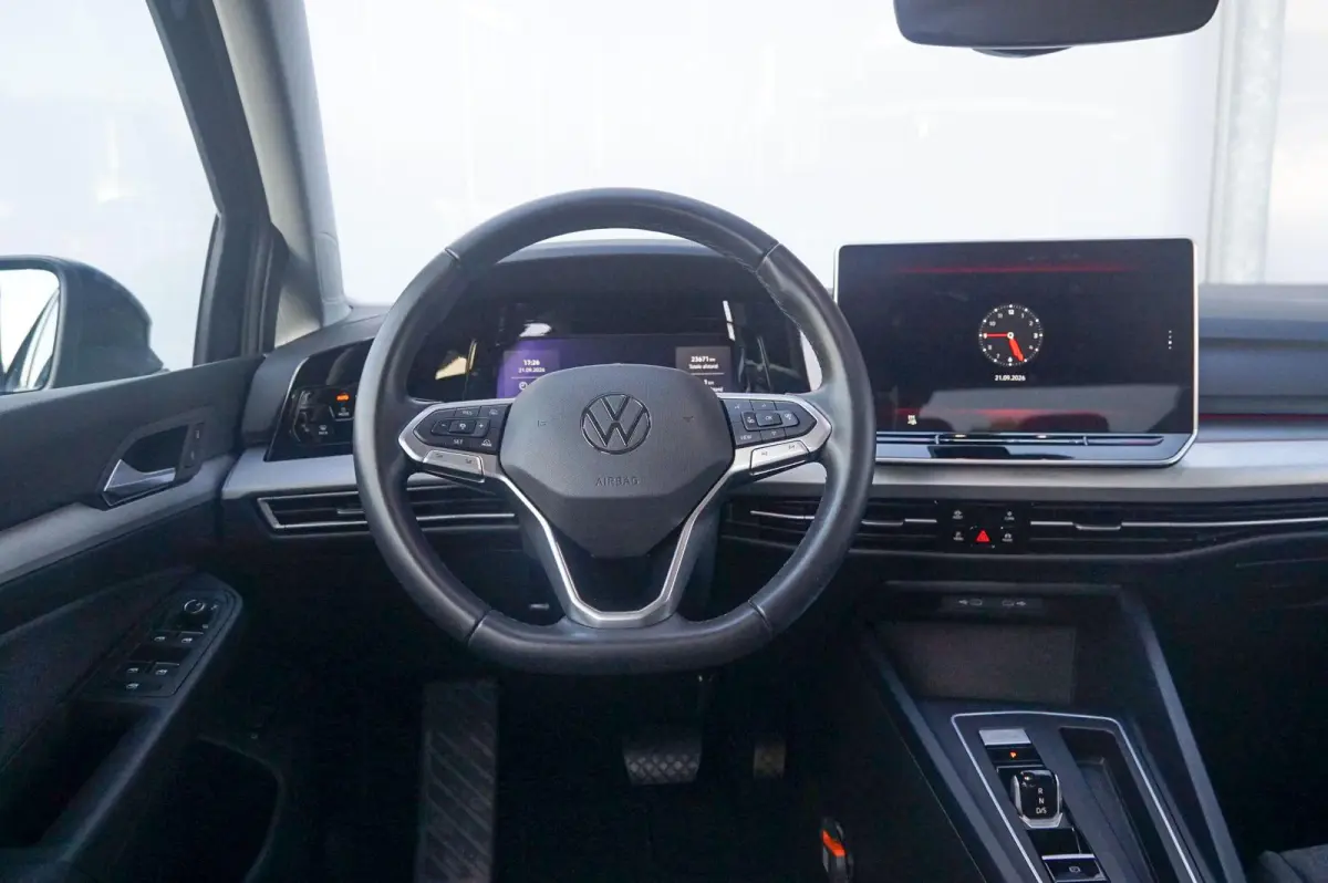 1.5 eHybrid 204pk Life Edition | SoH 100% | Trekhaak | Keyless | Achteruitrijcamera | Blind Spot Assist