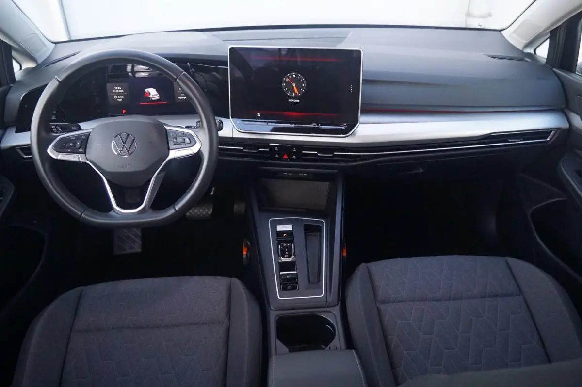 1.5 eHybrid 204pk Life Edition | SoH 100% | Trekhaak | Keyless | Achteruitrijcamera | Blind Spot Assist
