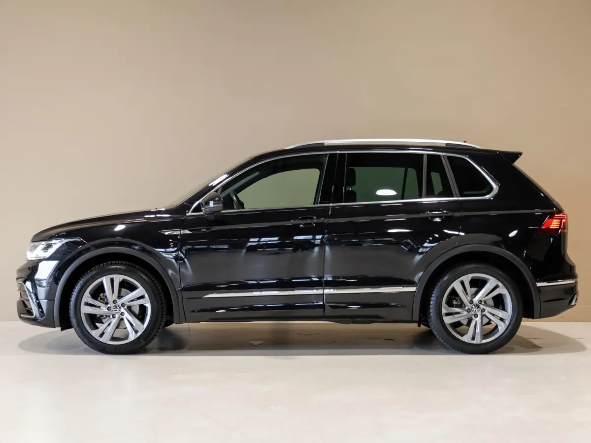 1.5 TSI 2x R-Line Business+ / 150pk / Trekhaak / NAP / Rondomzicht camera / Keyless /