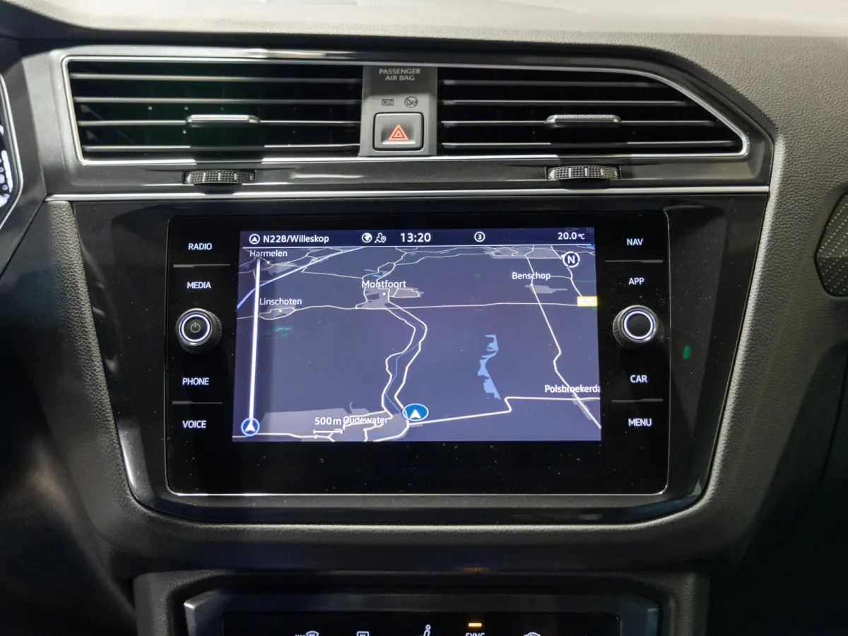 1.5 TSI 2x R-Line Business+ / 150pk / Trekhaak / NAP / Rondomzicht camera / Keyless /