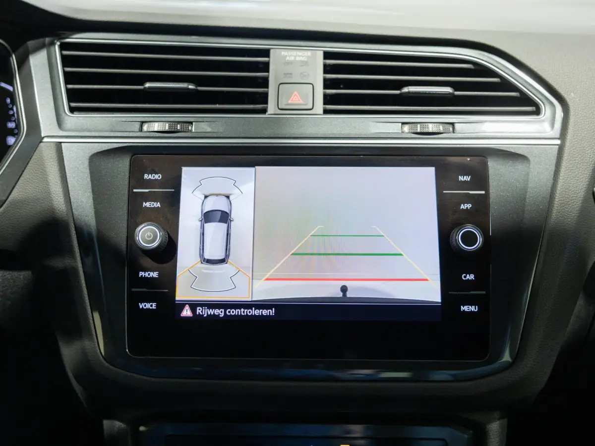 1.5 TSI 2x R-Line Business+ / 150pk / Trekhaak / NAP / Rondomzicht camera / Keyless /