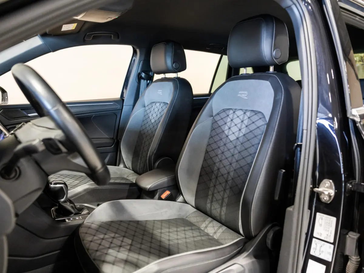 1.5 TSI 2x R-Line Business+ / 150pk / Trekhaak / NAP / Rondomzicht camera / Keyless /