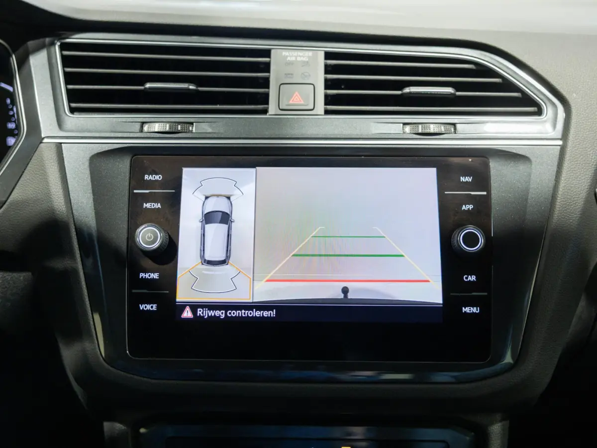 1.5 TSI 2x R-Line Business+ / 150pk / Trekhaak / NAP / Rondomzicht camera / Keyless /