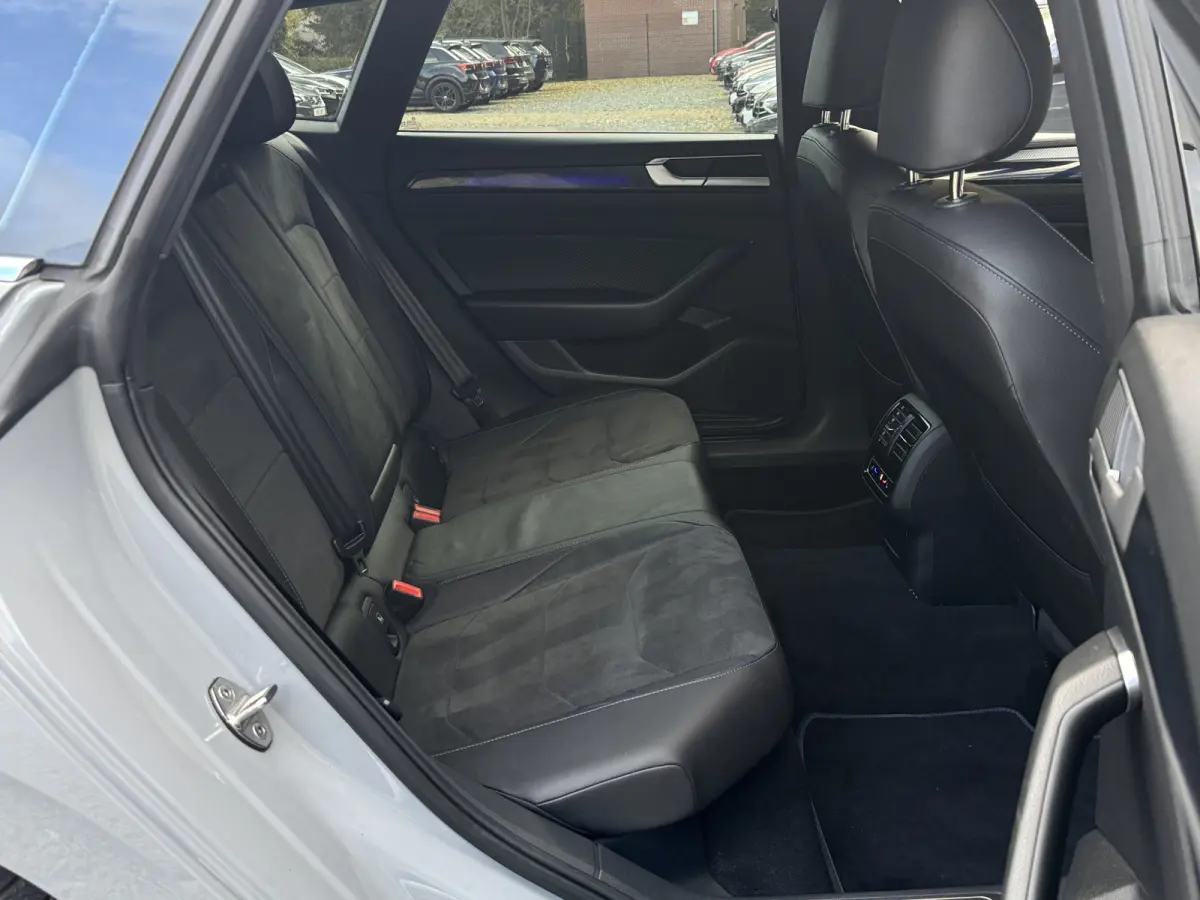 R 4Motion 2.0 TSI 320PK R-SPORT NAVI/LEDER/VIRTUAL