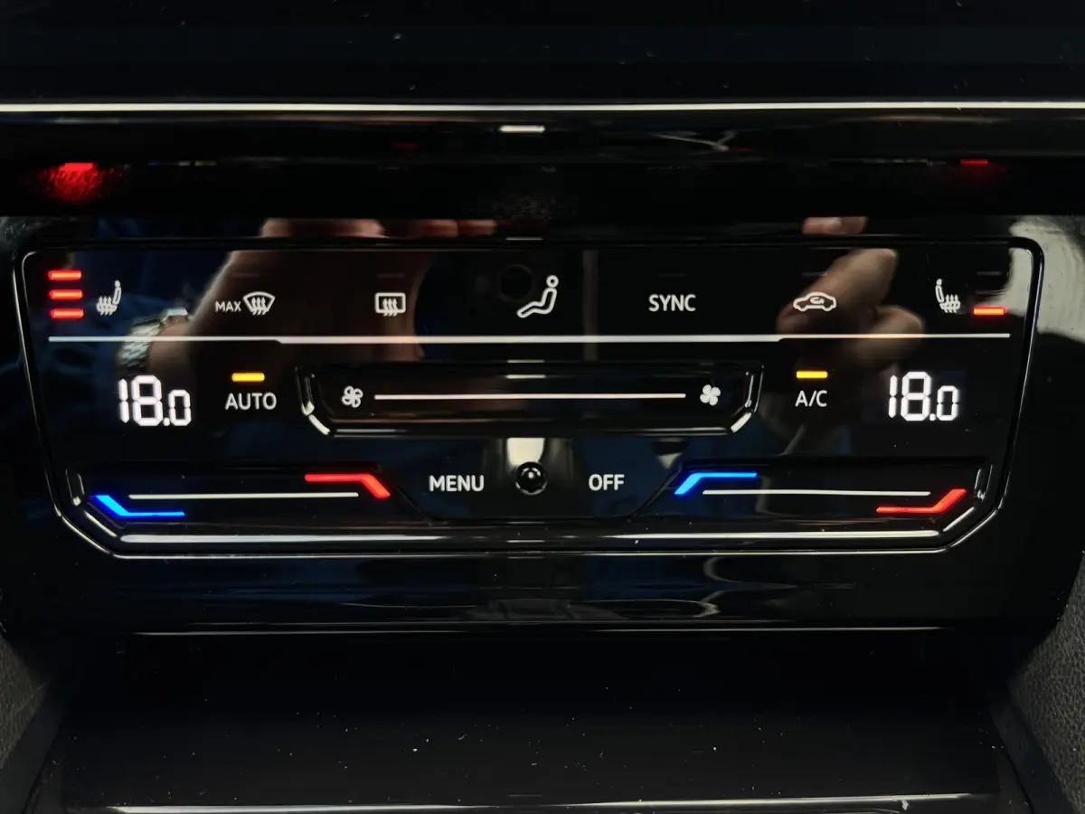 R 4Motion 2.0 TSI 320PK R-SPORT NAVI/LEDER/VIRTUAL