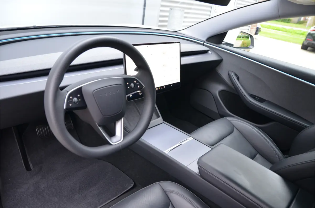 RWD 60 kWh Premium, AutoPilot4.0