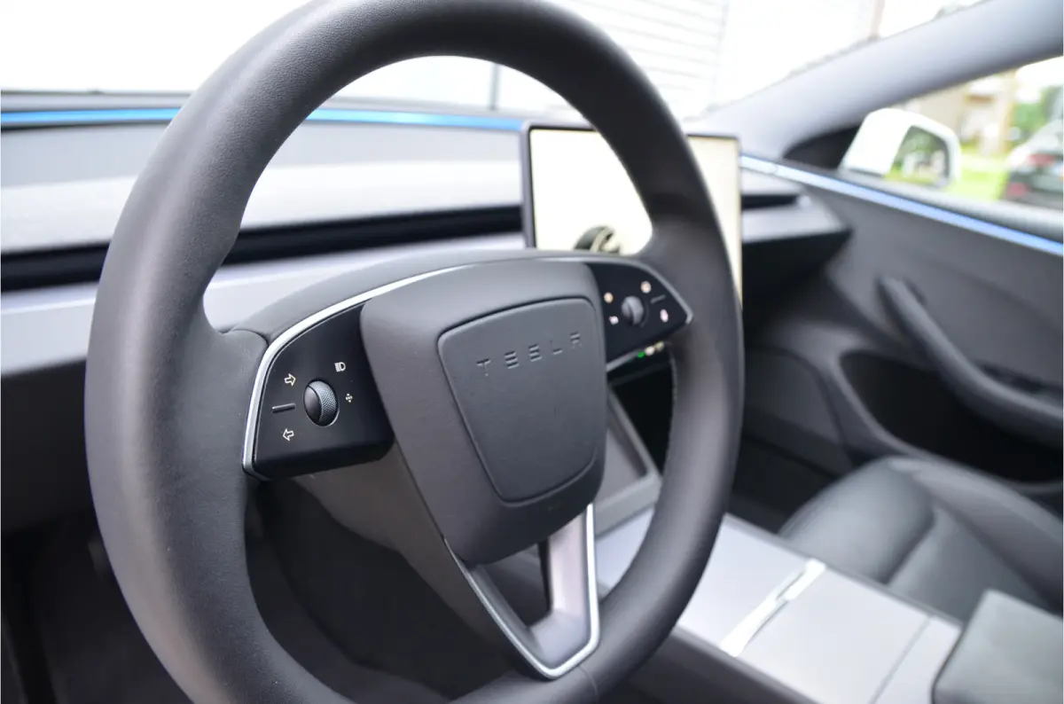 RWD 60 kWh Premium, AutoPilot4.0