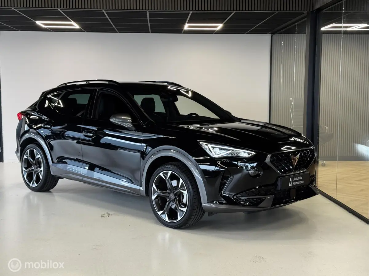 1.4 TSI e-Hybrid Essential | ACC | Camera | Keyless | 19” LM