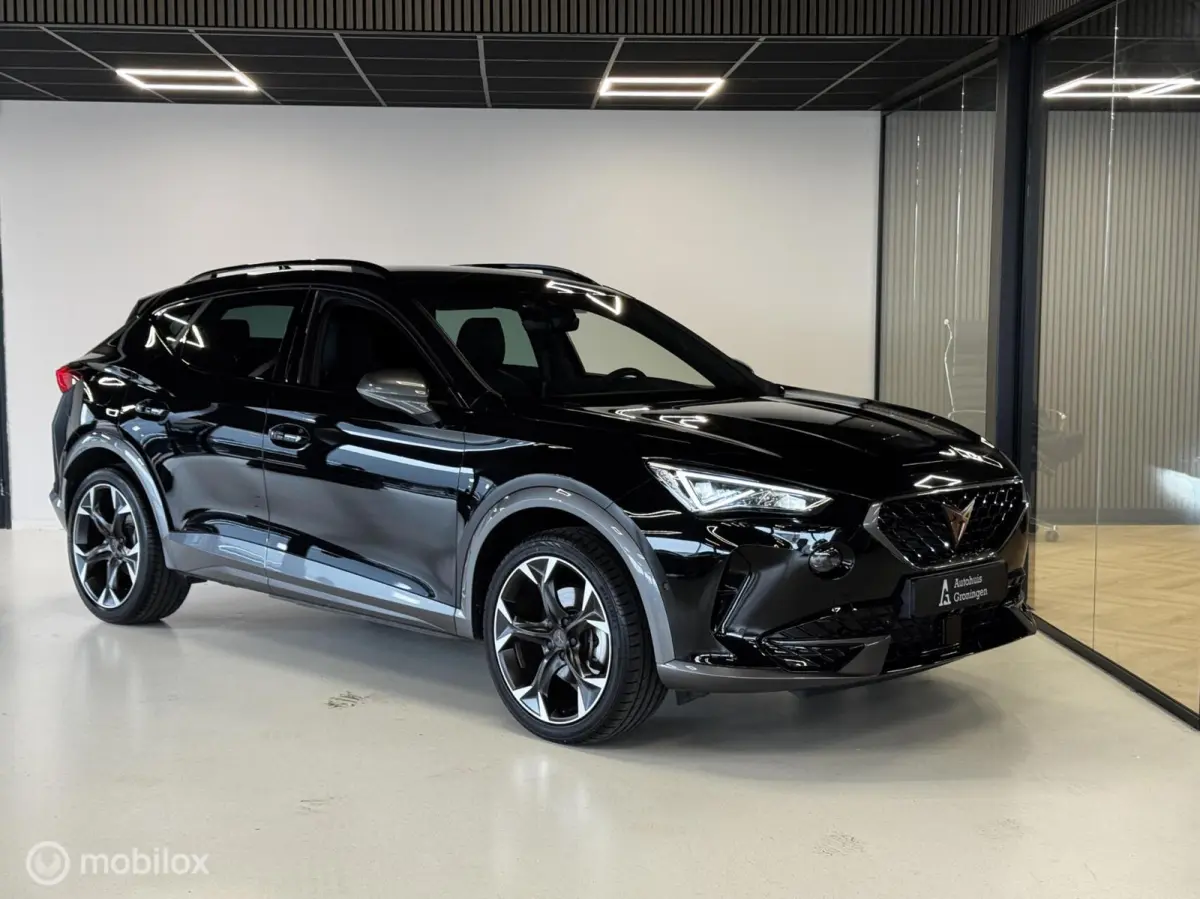 1.4 TSI e-Hybrid Essential | ACC | Camera | Keyless | 19” LM